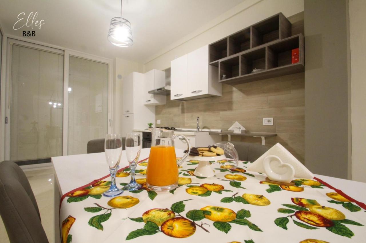 B&B Elles Con Parcheggio Interno Barletta Exterior foto